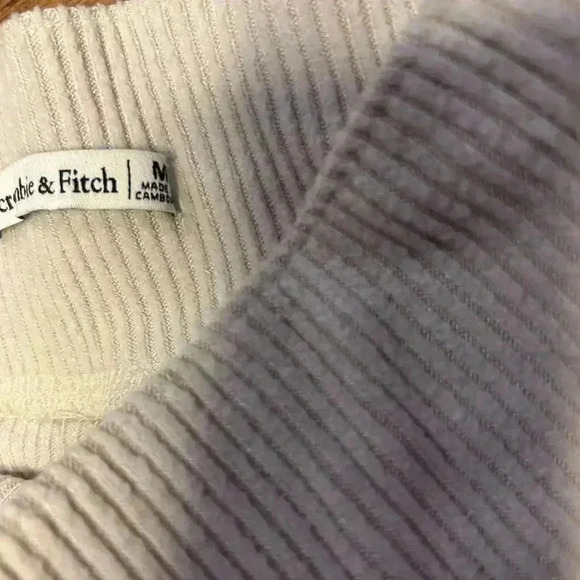 Abercrombie‎ & Fitch Tan Ribbed Lounge Shorts, Size M - Picture 3 of 4